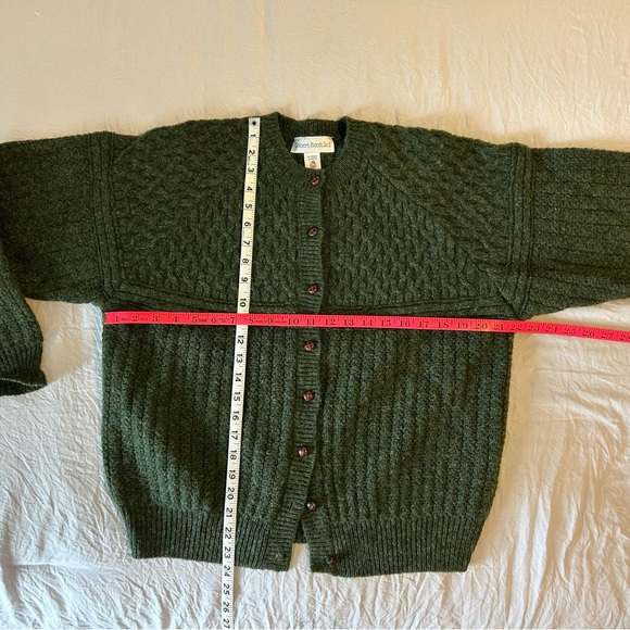 Vintage XL Women's Robert Scott LtD 100% Wool Green Sweater - Picture 4 of 6